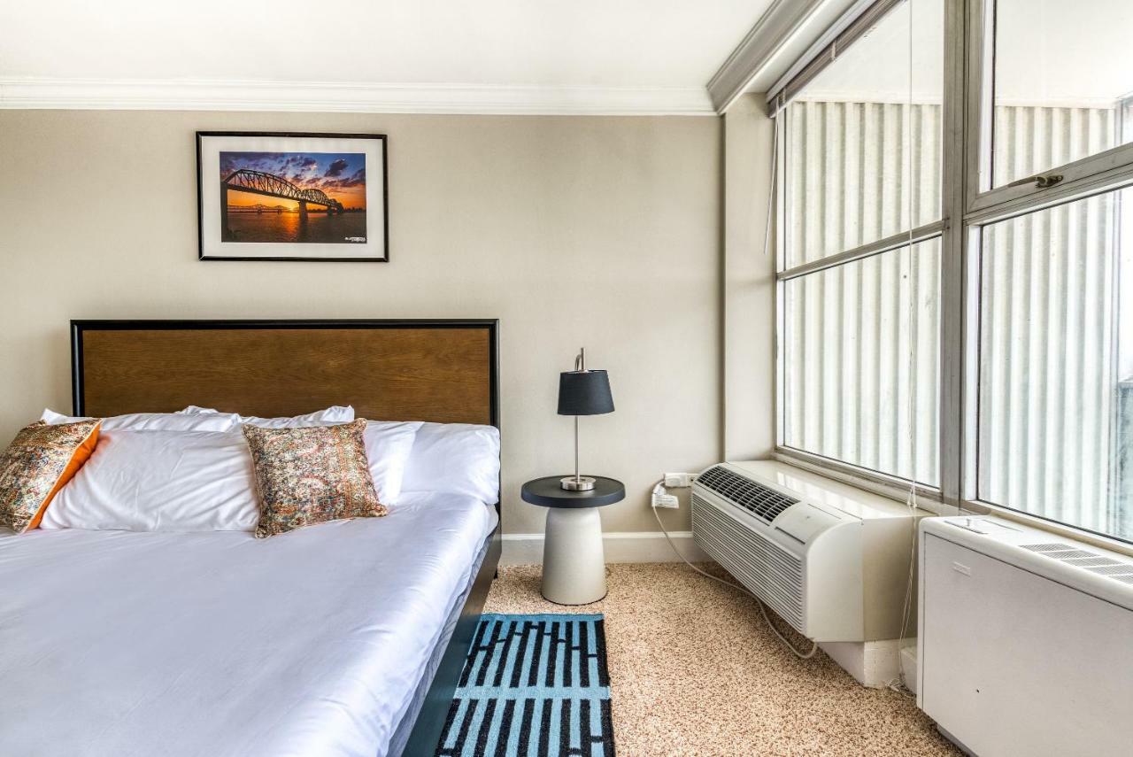 Mint House At 800 Tower - 4*